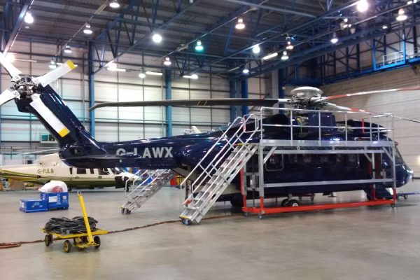 Variable Height Helicopter Main Rotor Access Platform