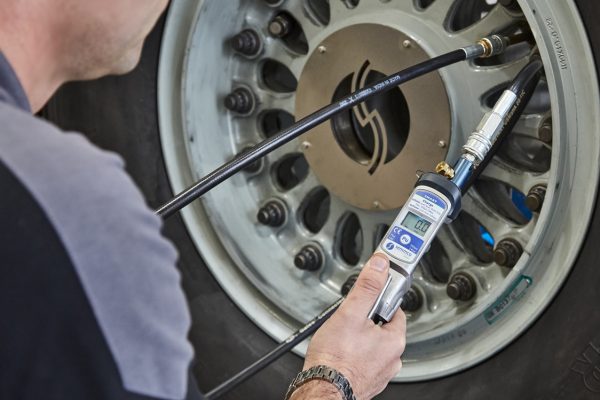 SMART Charge Digital Tyre Inflator