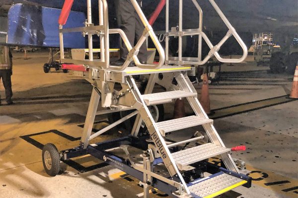 Fixed Height A320 Avionics Engineers Steps 1.25m – with step 0.2m – Towable