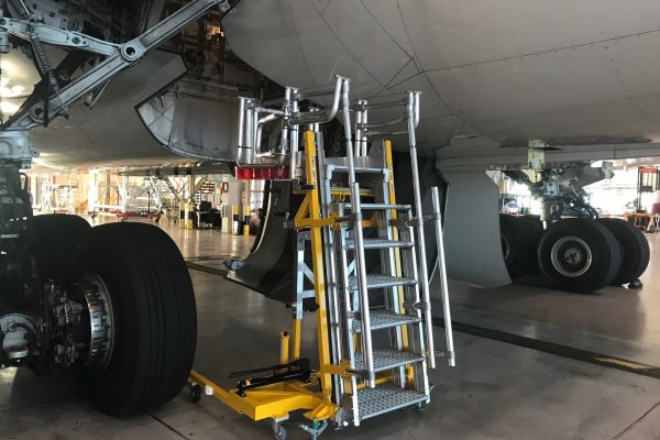 Universal Landing Gear & Wheel Bay Access Platform